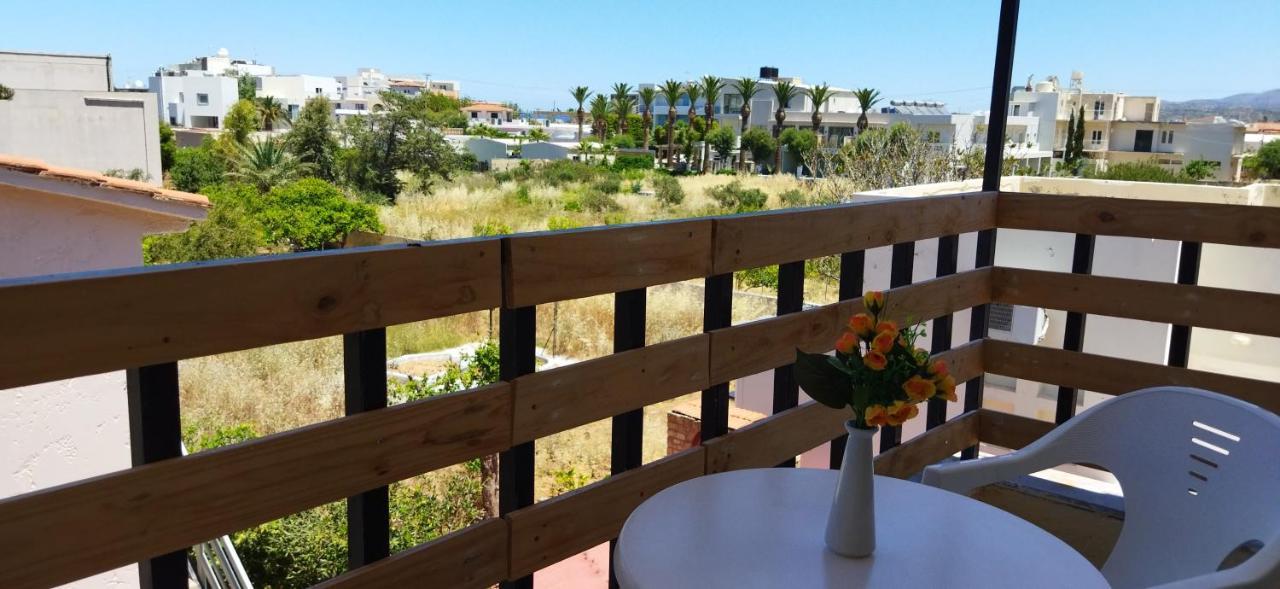 Cleo Rooms 250M From The Beach Malia Exterior foto