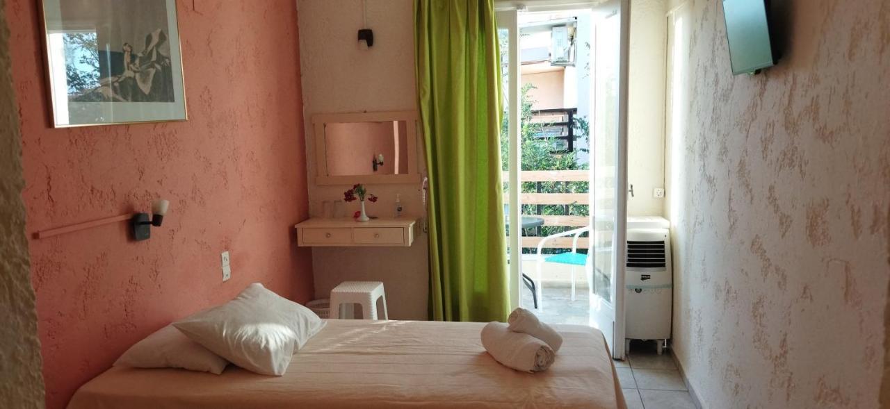 Cleo Rooms 250M From The Beach Malia Exterior foto
