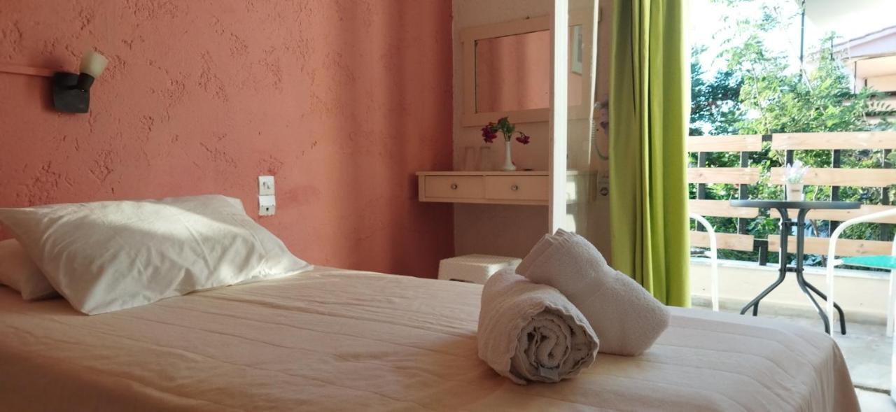 Cleo Rooms 250M From The Beach Malia Exterior foto