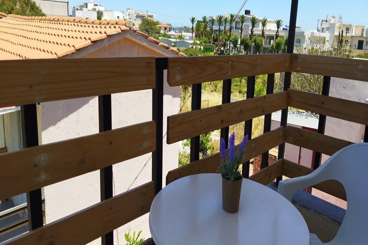 Cleo Rooms 250M From The Beach Malia Exterior foto